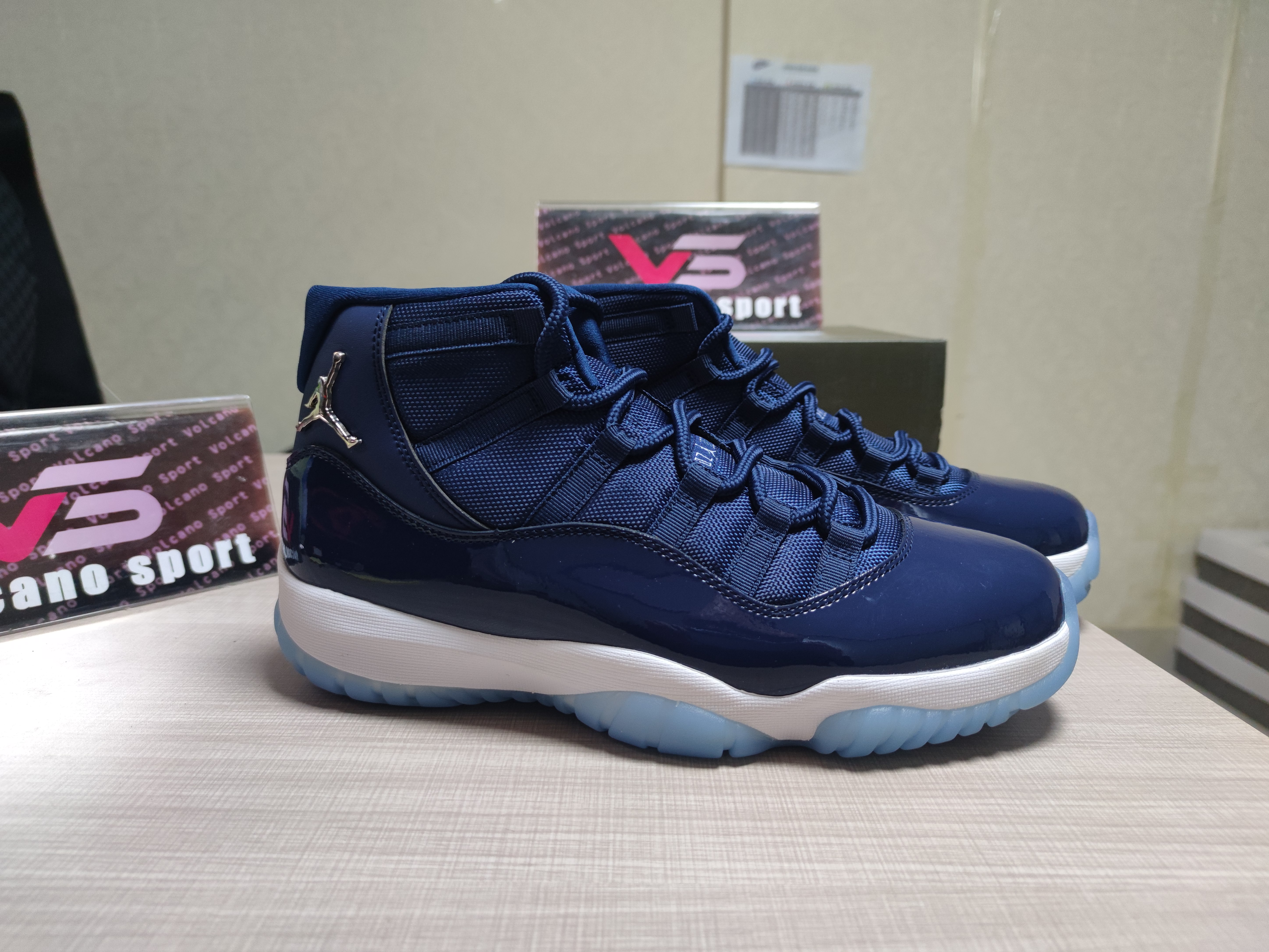 Jordan 11 Dark Blue 378037-441