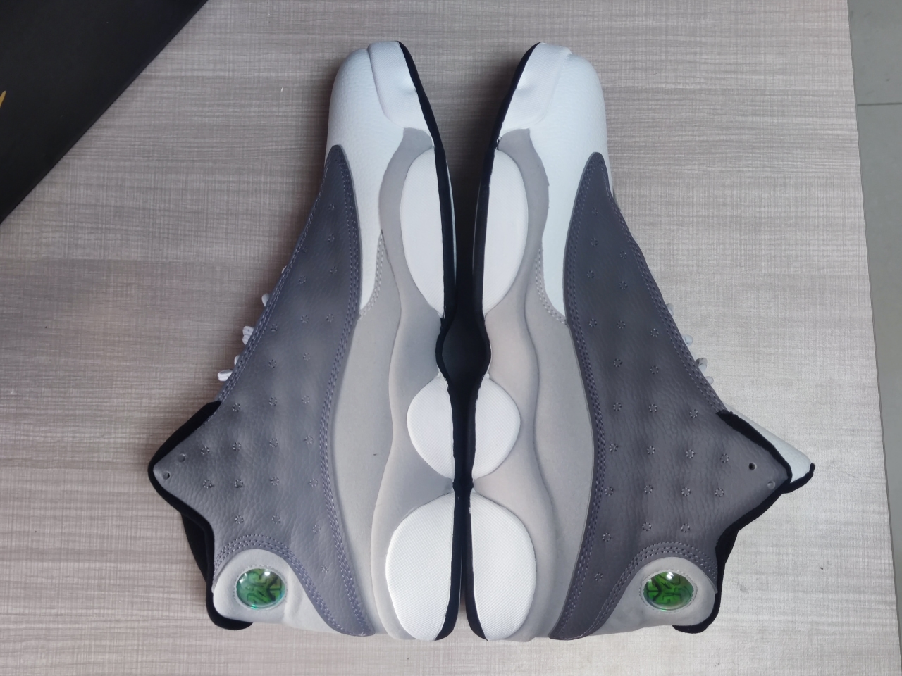 Jordan 13 Retro Atmosphere Grey 884129-016