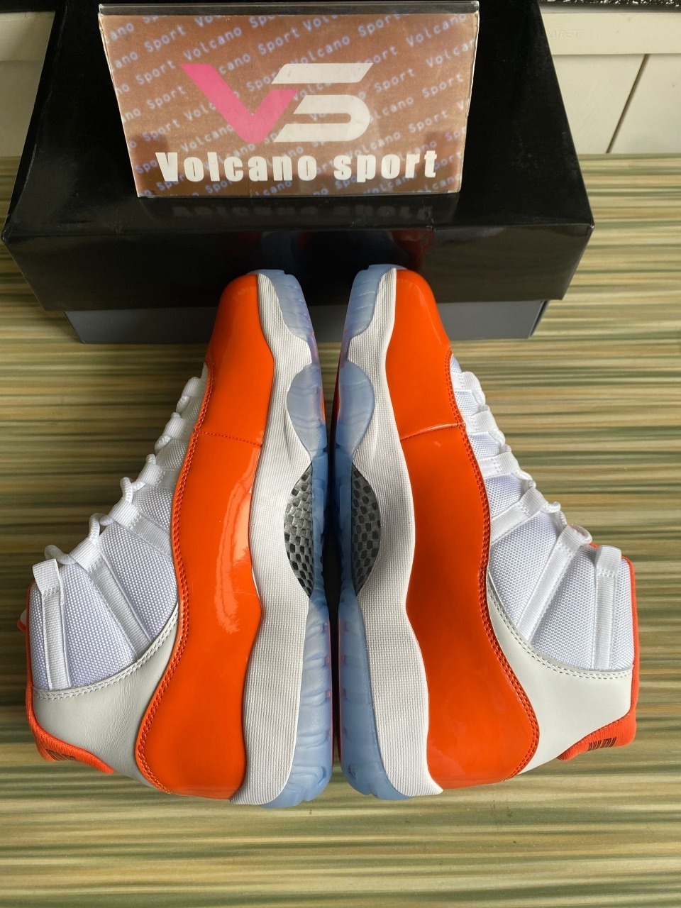 Jordan 11 Retro White and Orange 378037-002