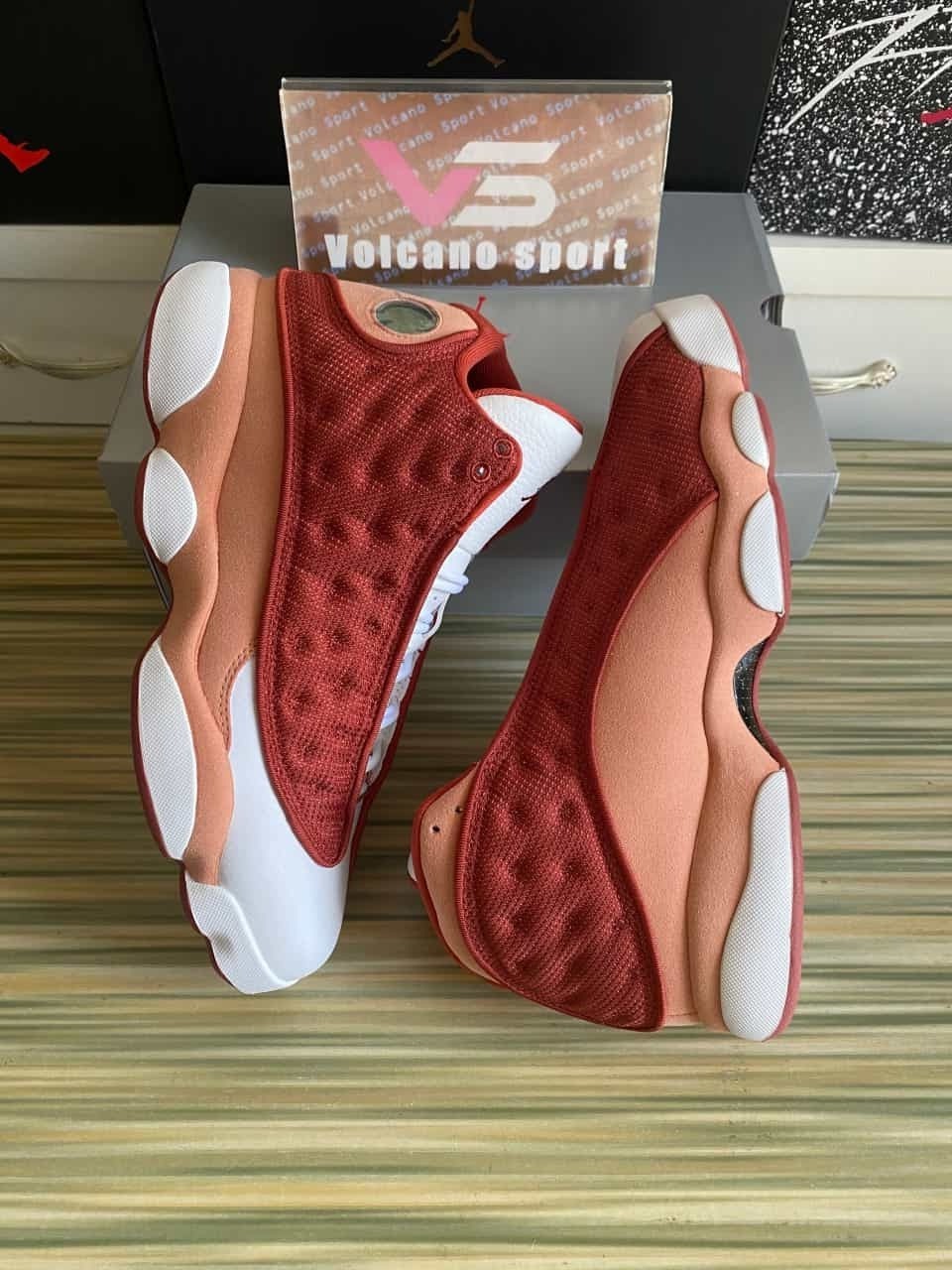 Jordan 13 Retro Dune Red DJ5982-601