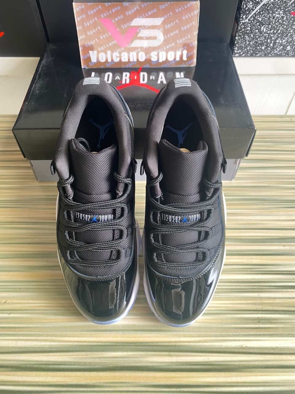 Jordan 11 Retro Low Space Jam FV5104-004