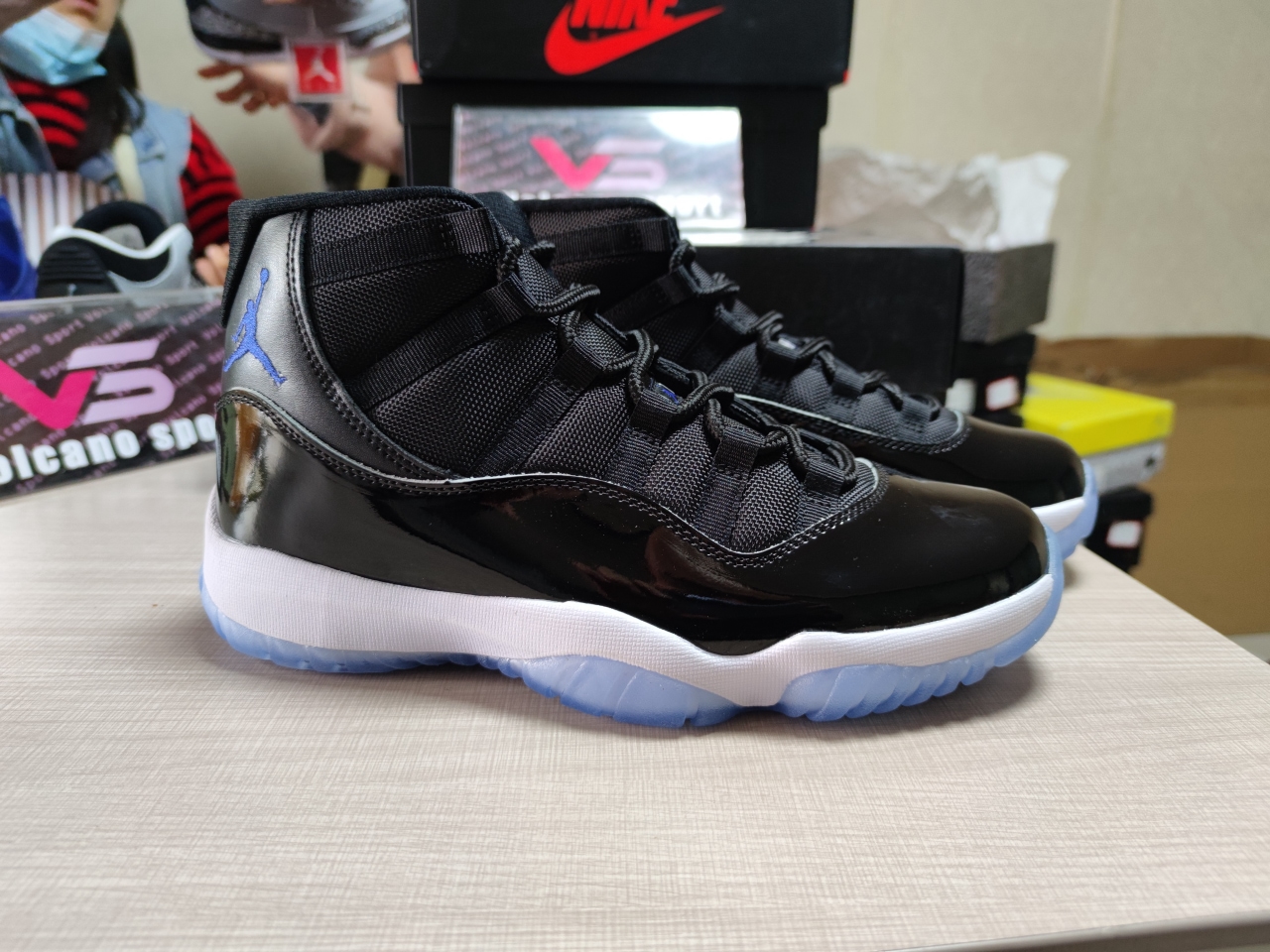Jordan 11 Retro Space Jam 378037 003