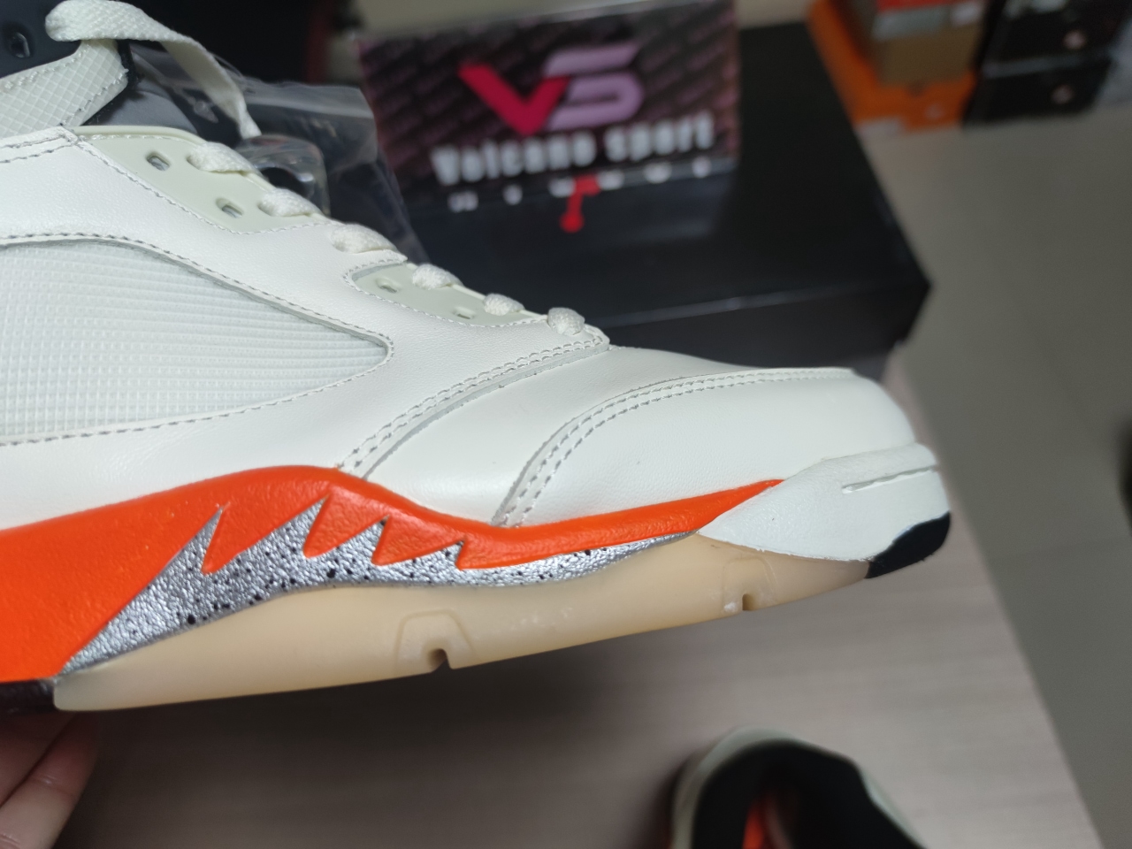 Jordan 5 Retro Shattered Backboard DC1060-100