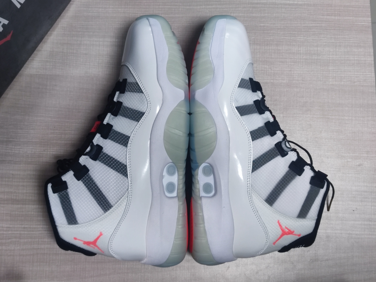 Jordan 11 Adapt White DD3522-100