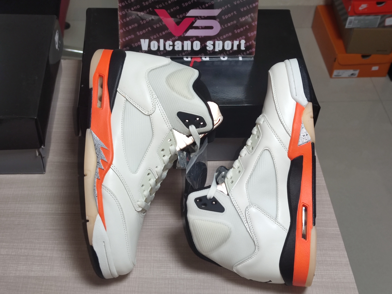 Jordan 5 Retro Shattered Backboard DC1060-100