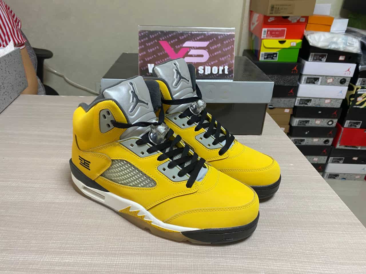 Jordan 5 Retro Tokyo T23 454783-701