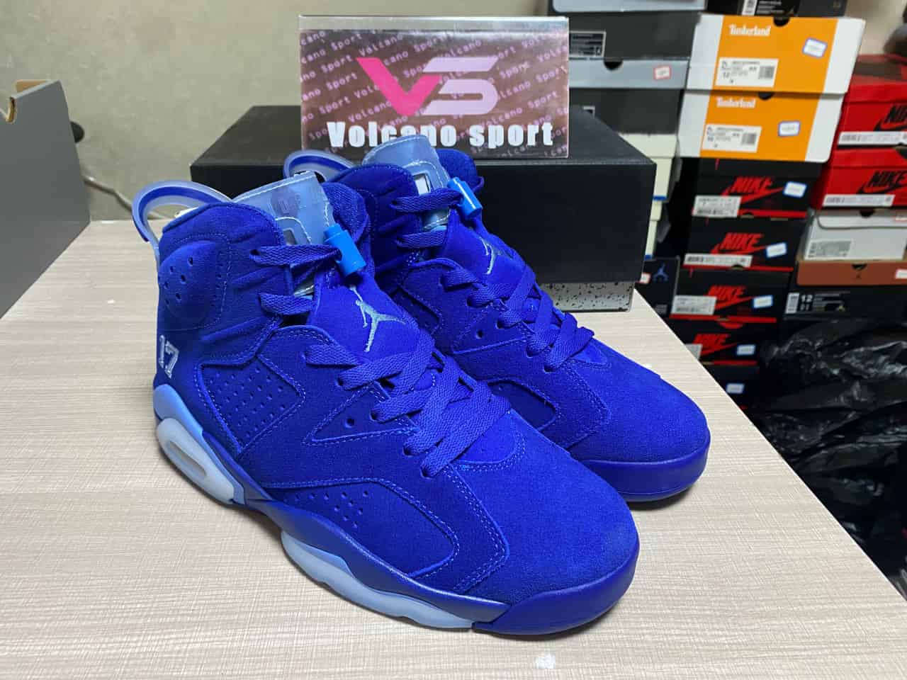 Jordan 6 UNC Tar Heels Six Championships PE