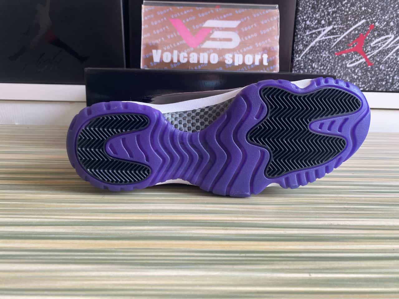 Jordan 11 Retro CT8812-999