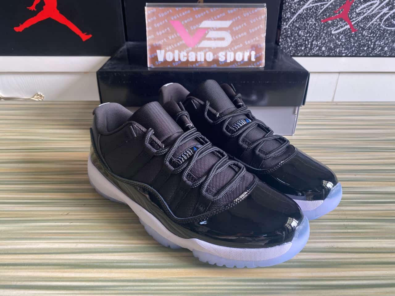 Jordan 11 Retro Low Space Jam FV5104-004