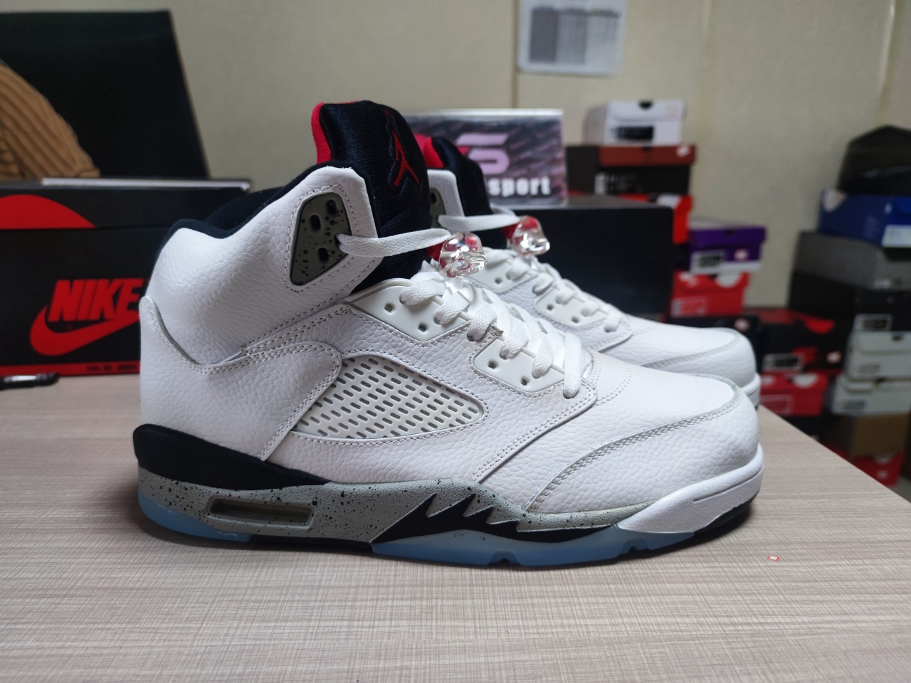 Jordan 5 Retro White Cement 136027 104