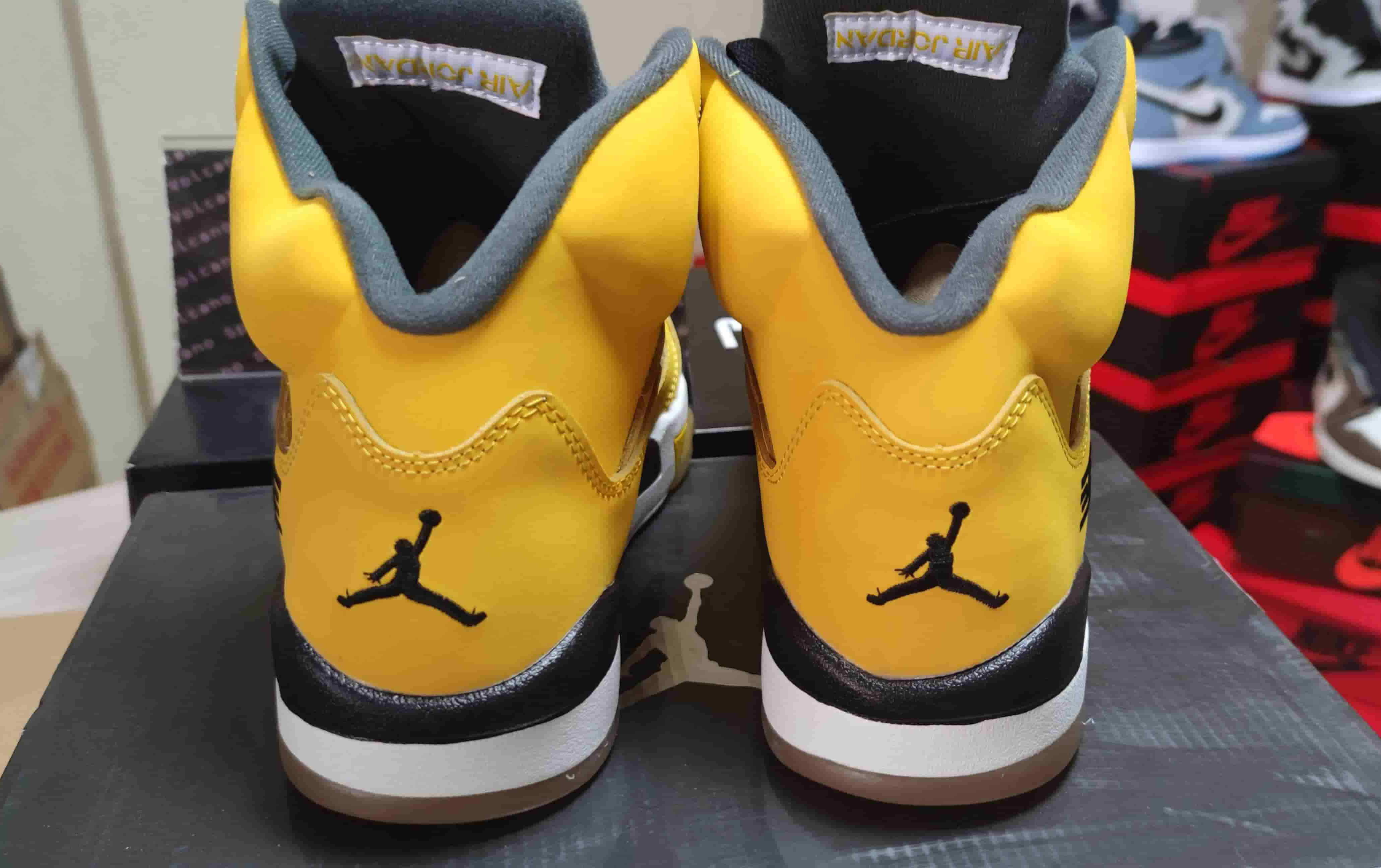 JORDAN 5 “TOKYO 23” 454783-701