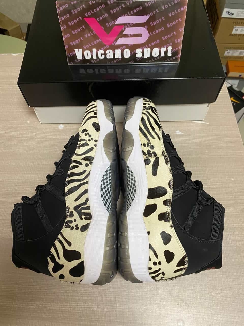 Jordan 11 Retro Animal Instinct AR0715-010