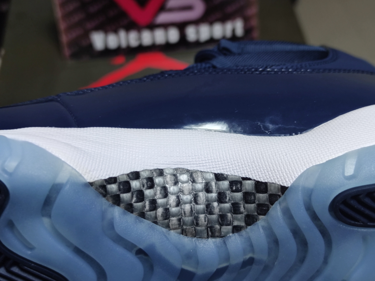 Jordan 11 Dark Blue 378037-441