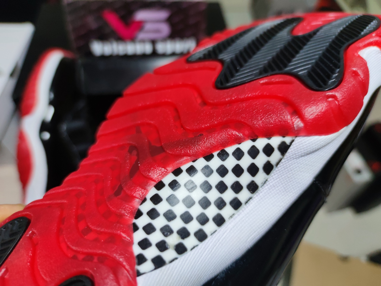 Jordan 11 “Bred” 378037-061