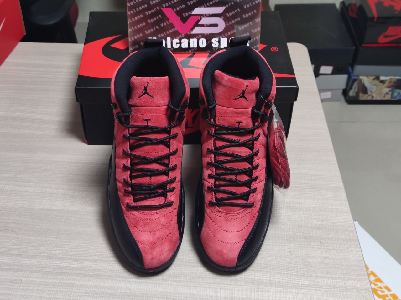 Jordan 12 Retro Reverse Flu Game CT8013-602
