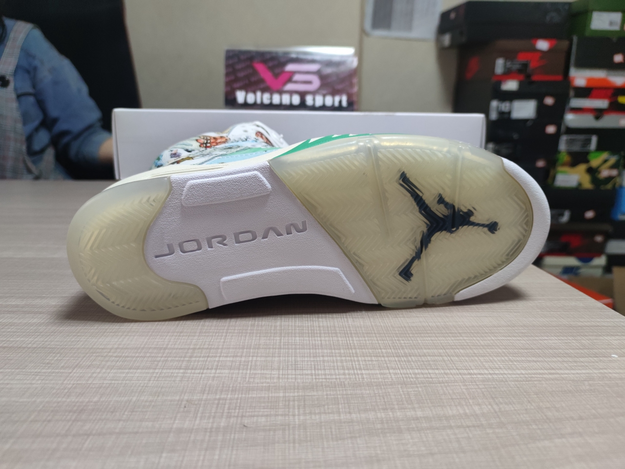 Jordan 5 Retro Wings AV2405 900