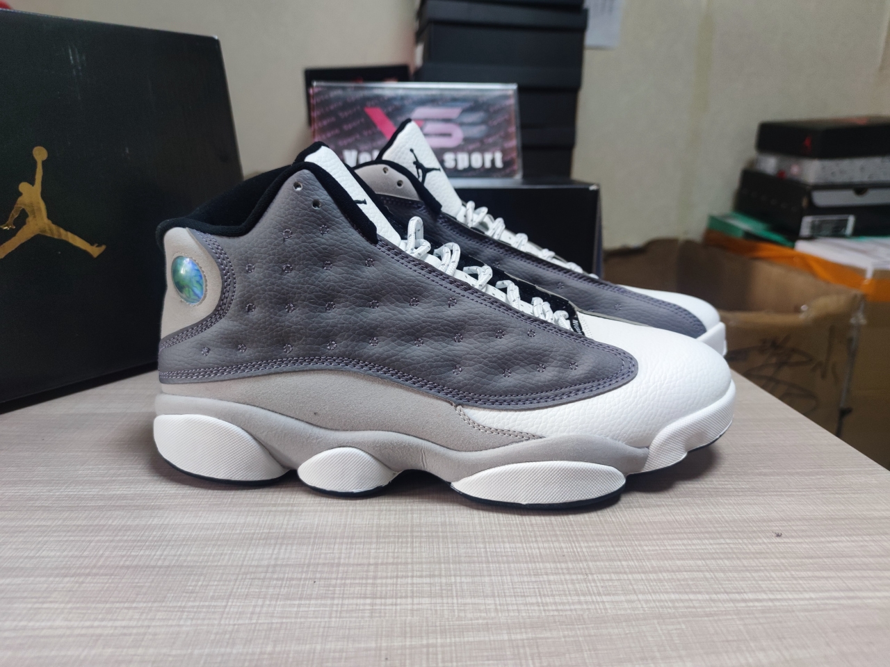 Jordan 13 Retro Atmosphere Grey 884129-016