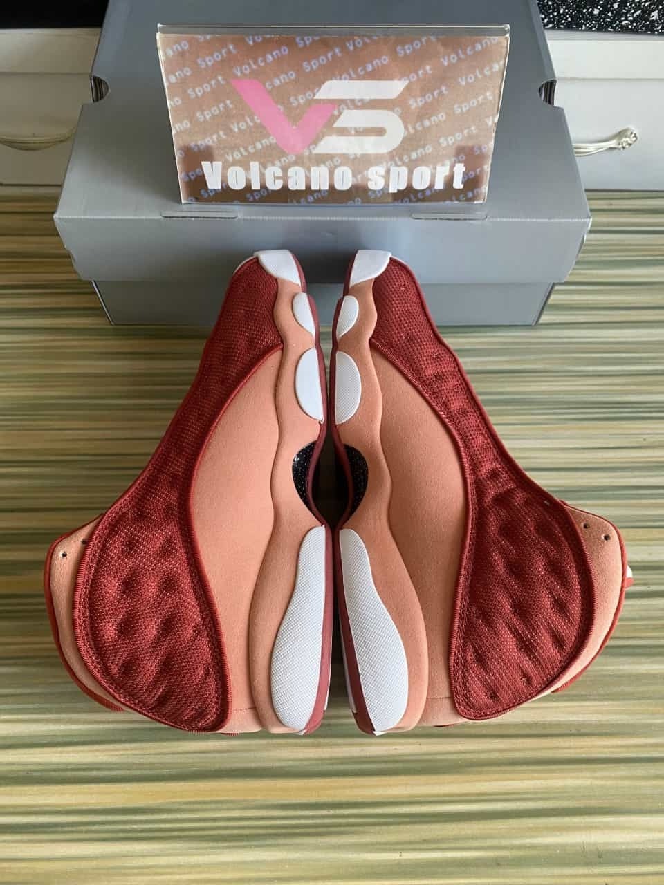 Jordan 13 Retro Dune Red DJ5982-601
