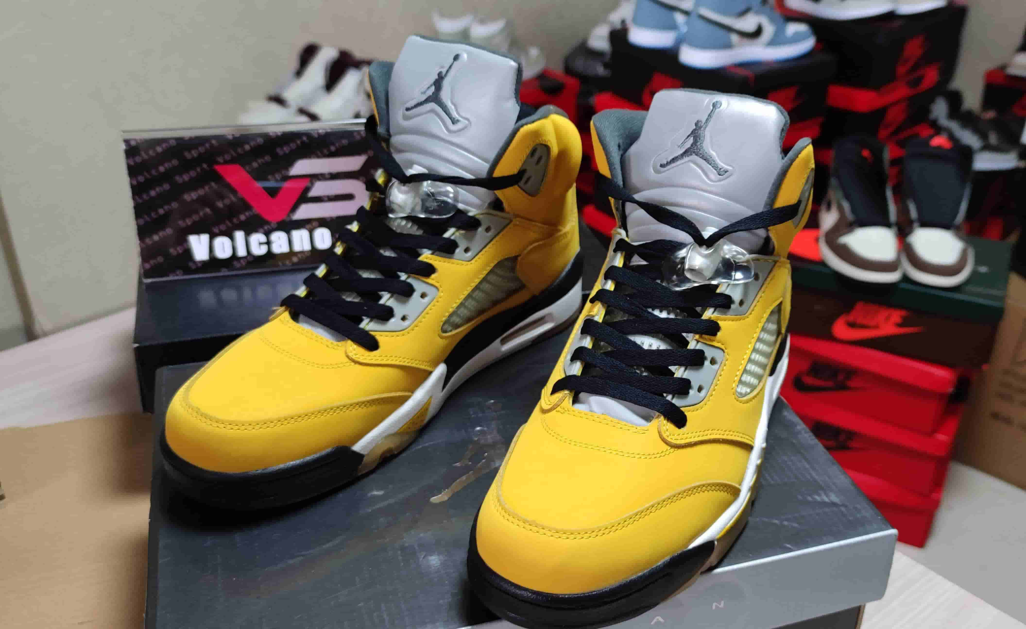 JORDAN 5 “TOKYO 23” 454783-701