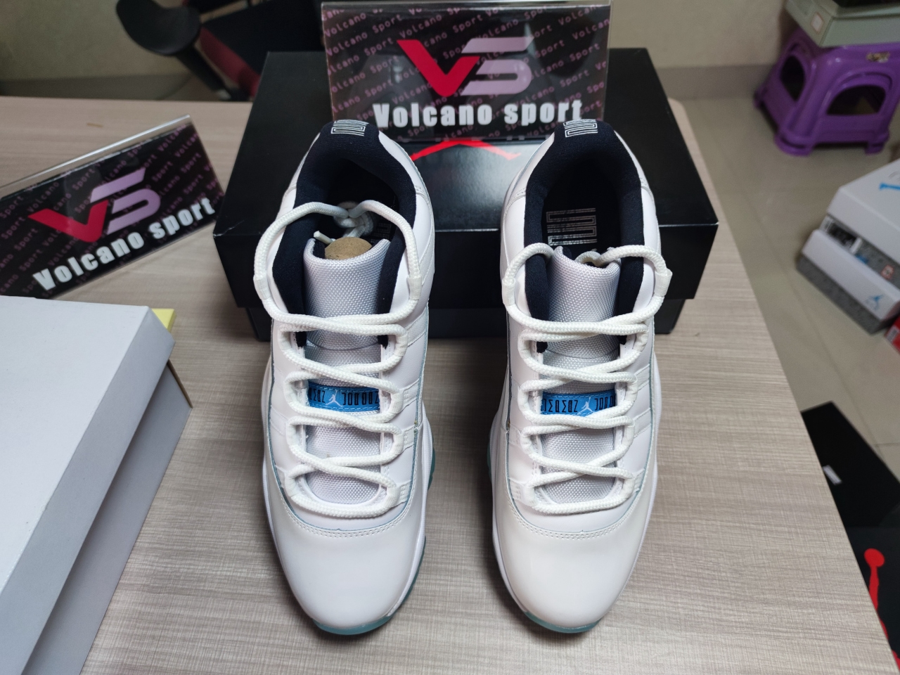 Jordan AJ11 Retro Low 