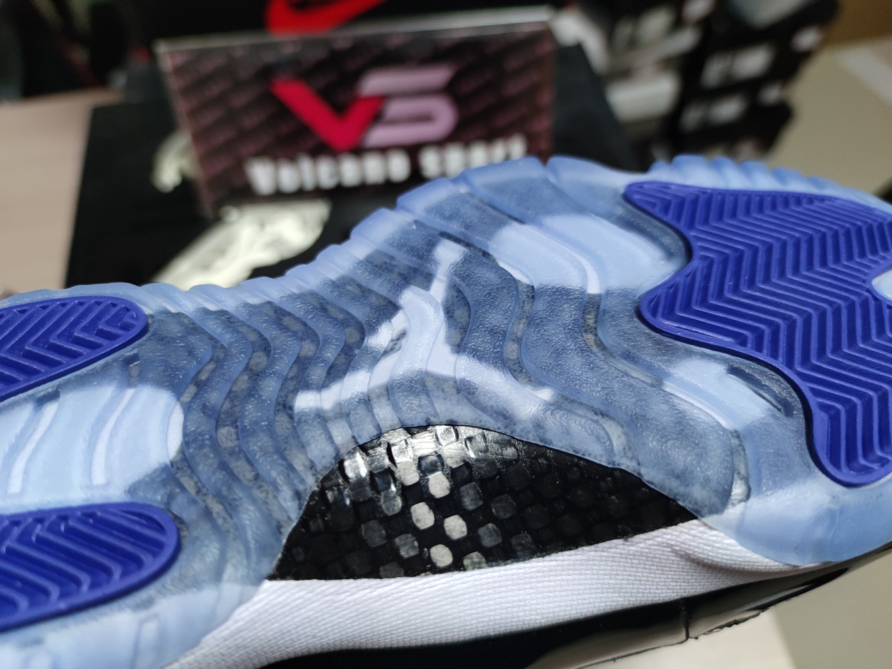 Jordan 11 Retro Space Jam 378037 003