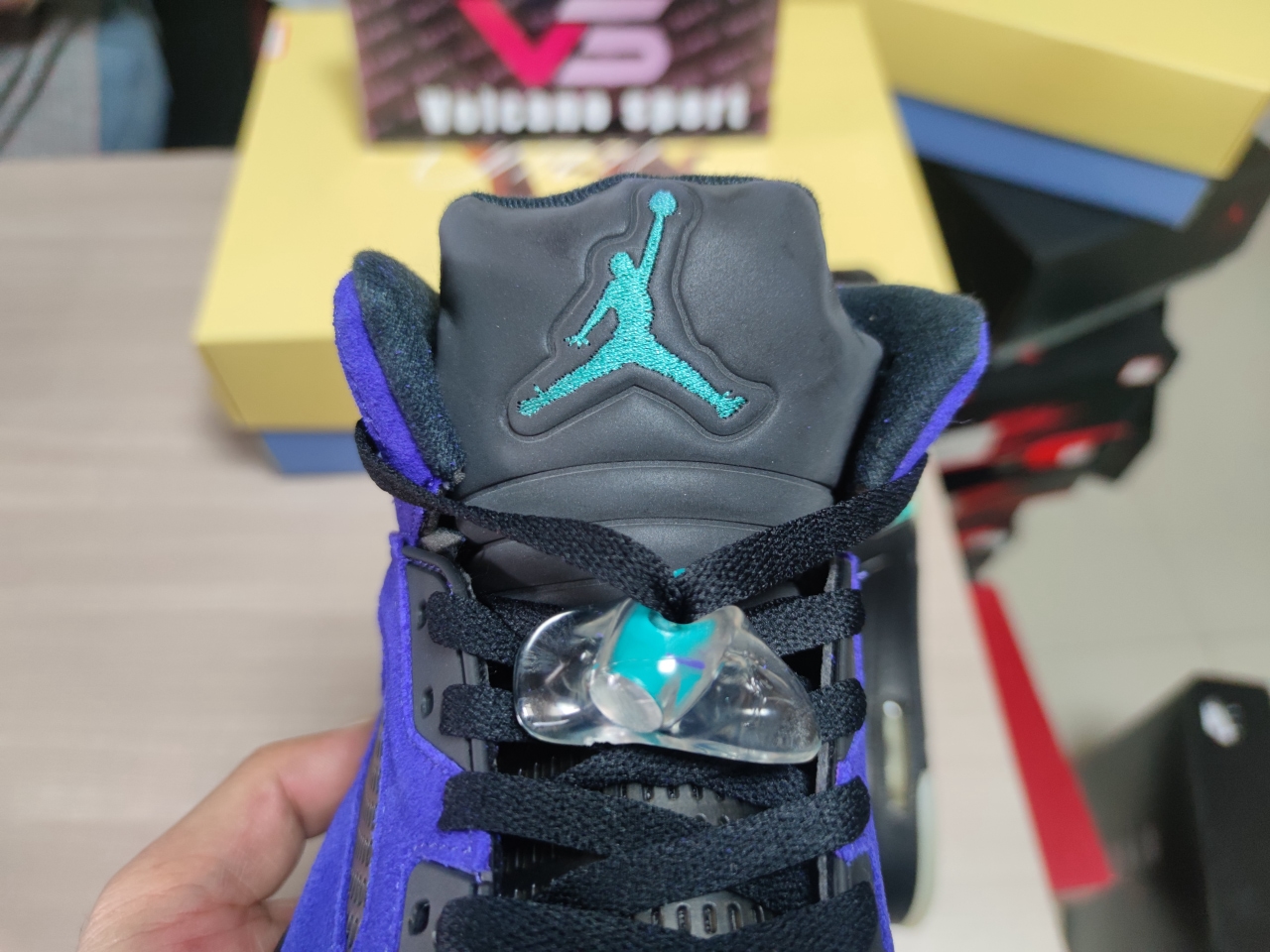 Jordan 5 Retro Alternate Grape 136027 500