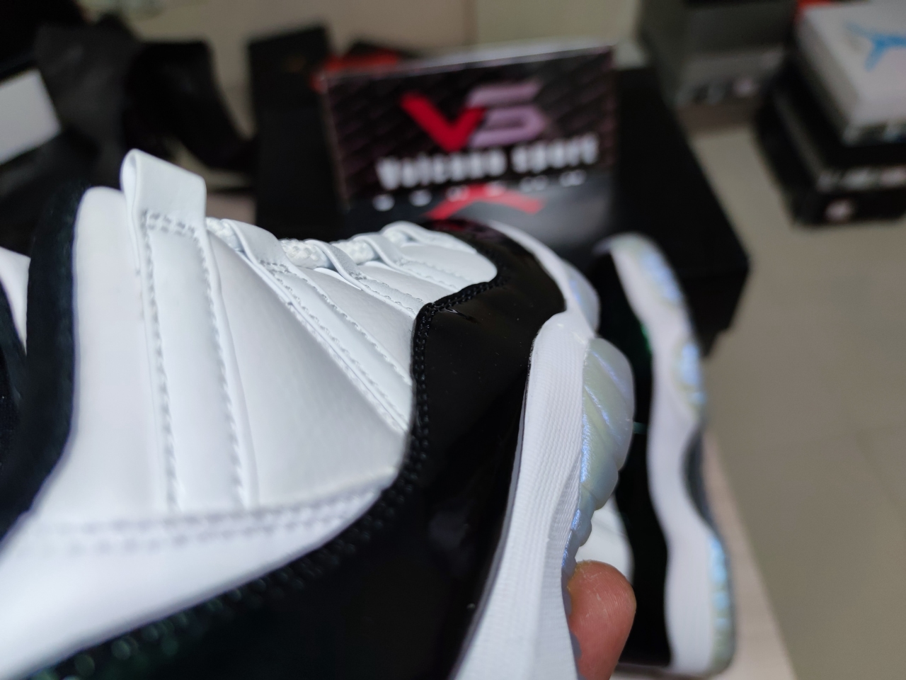 Jordan 11 Low “Iridescent” 528895-145