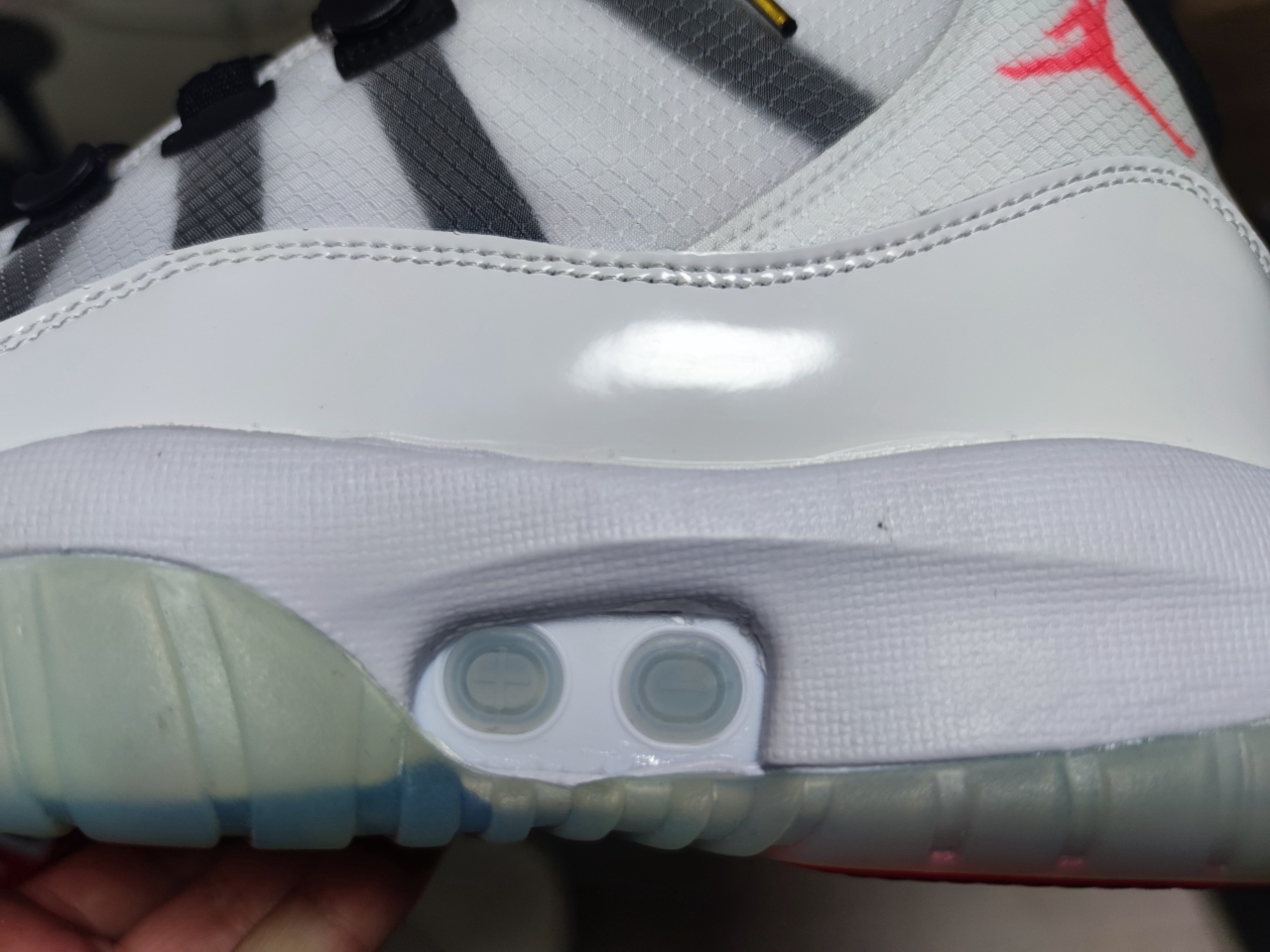 Jordan 11 Adapt White DD3522-100