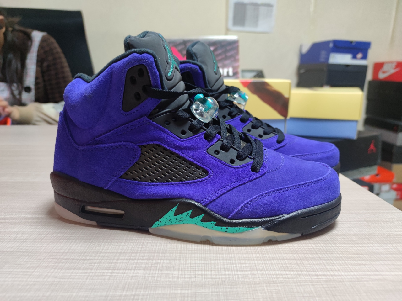 Jordan 5 Retro Alternate Grape 136027 500