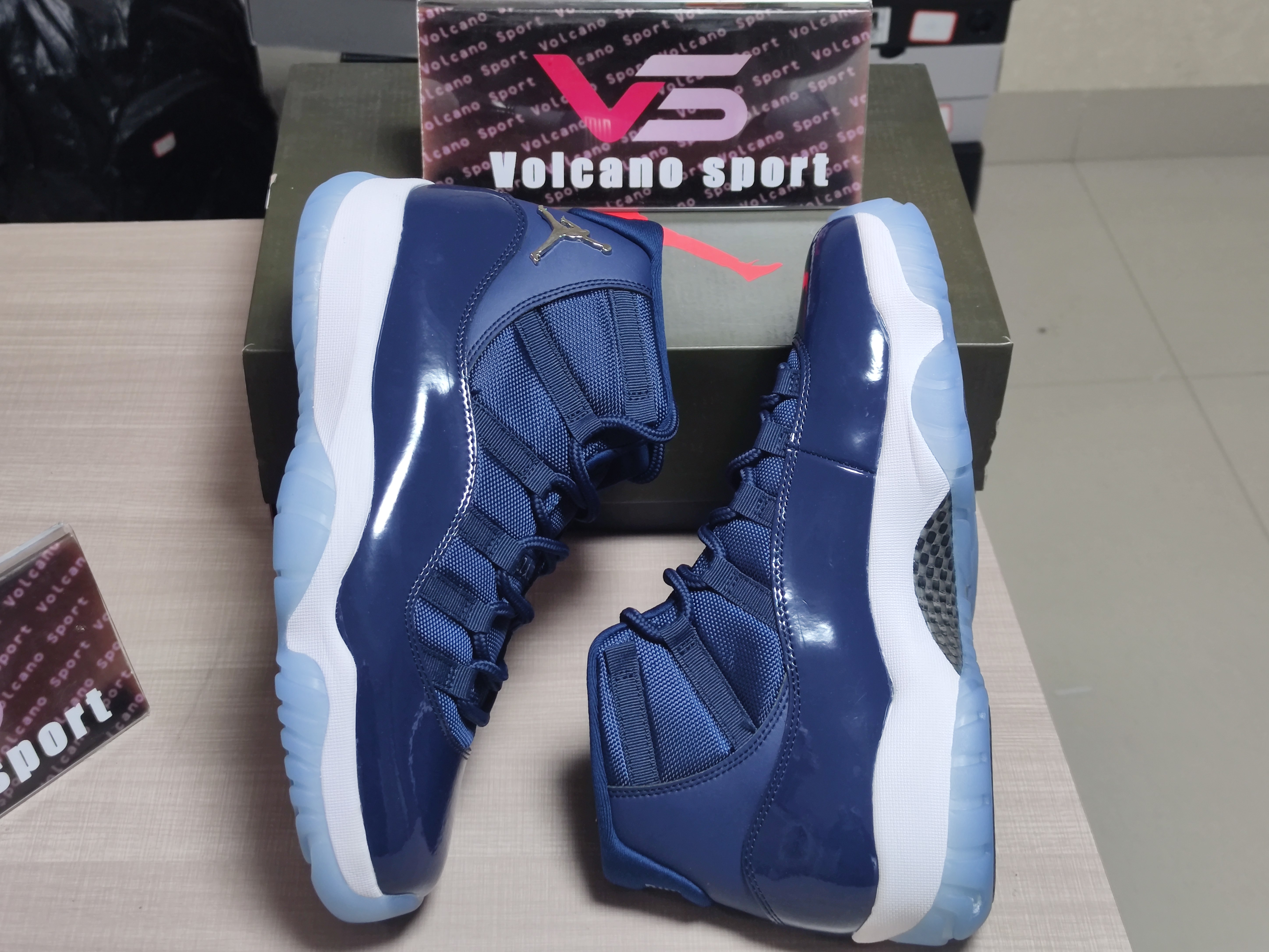 Jordan 11 Dark Blue 378037-441