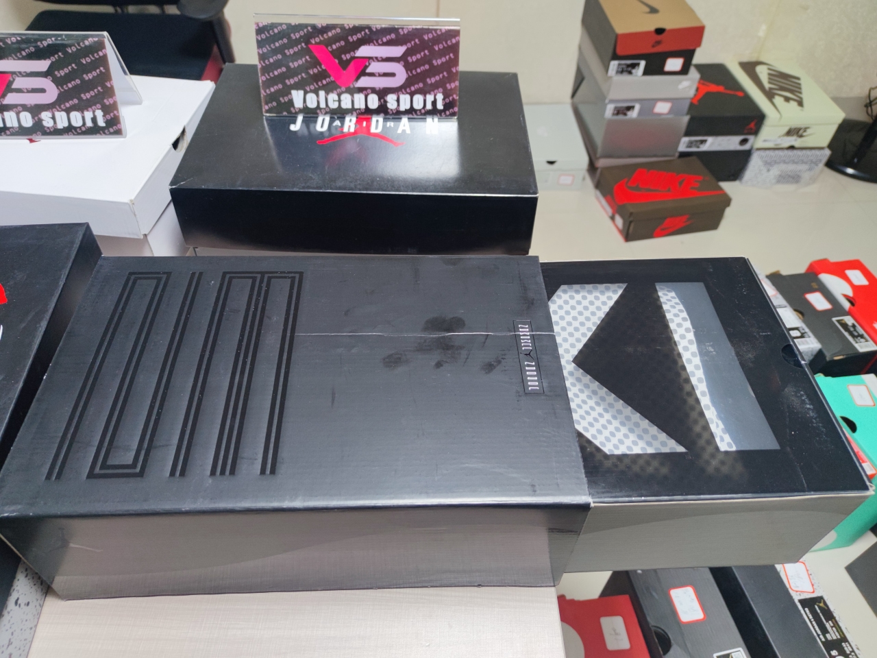 Jordan 11 Cap and Gown 378037-005