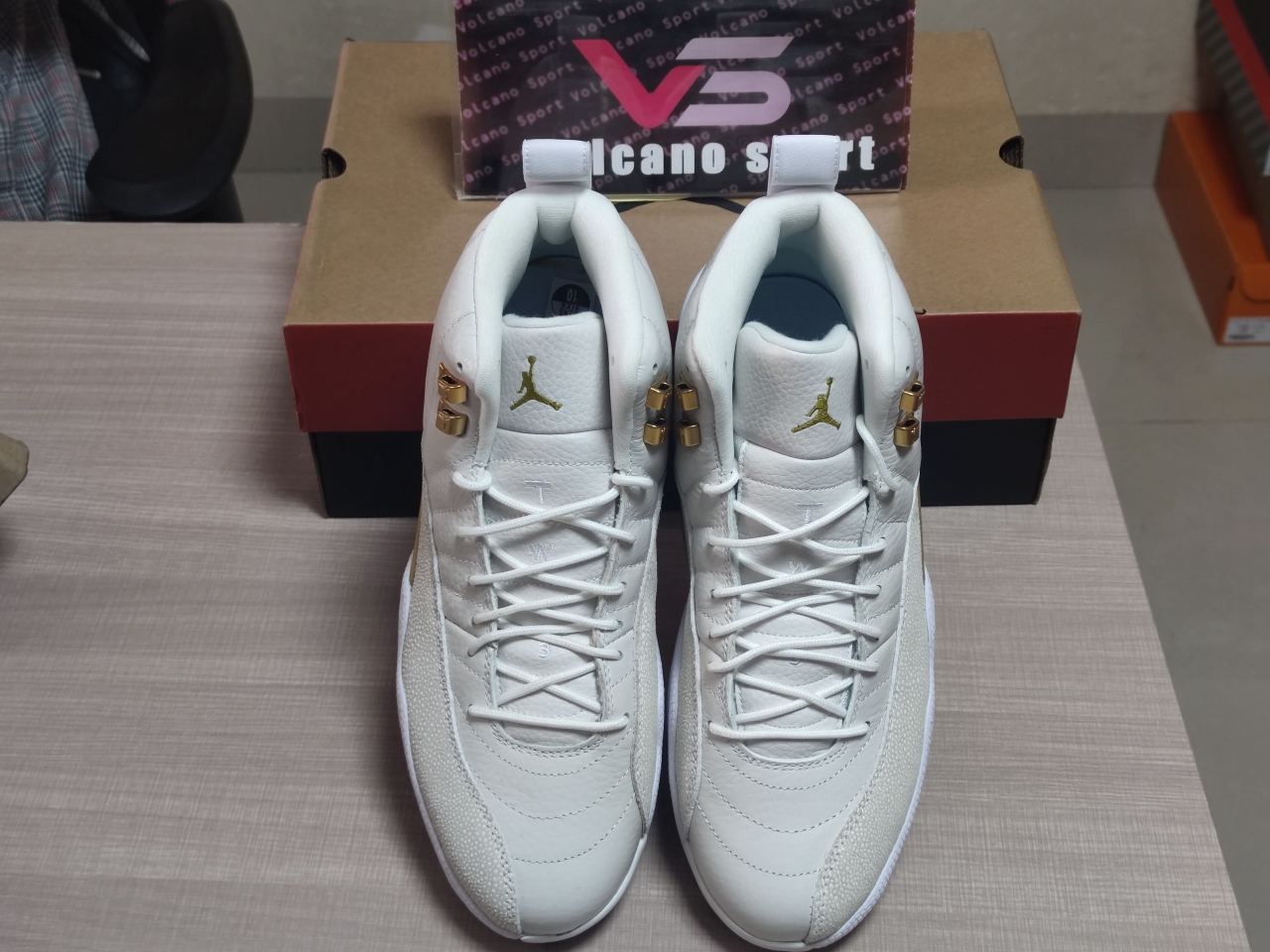 Jordan 12 Retro OVO White 873864-102