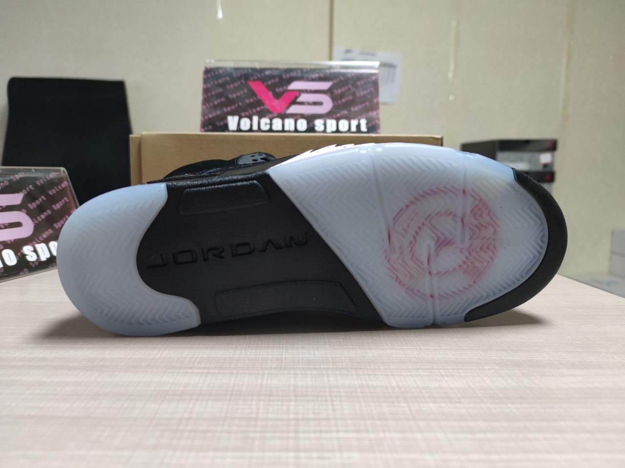 Jordan 5 Retro Paris Saint-Germain AV9175 001