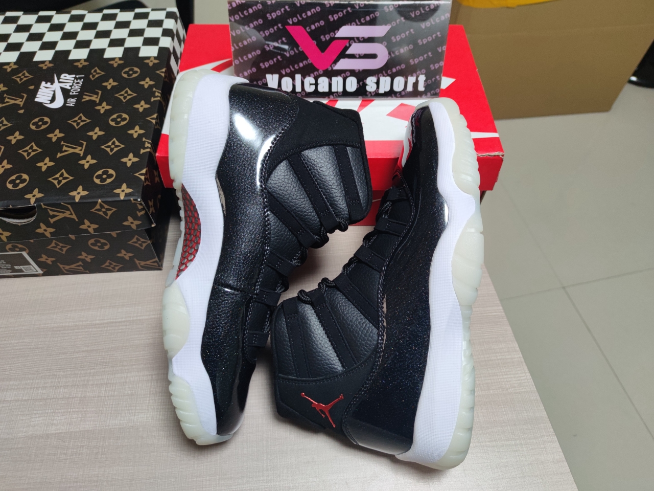 Jordan 11“72-10”378037-002