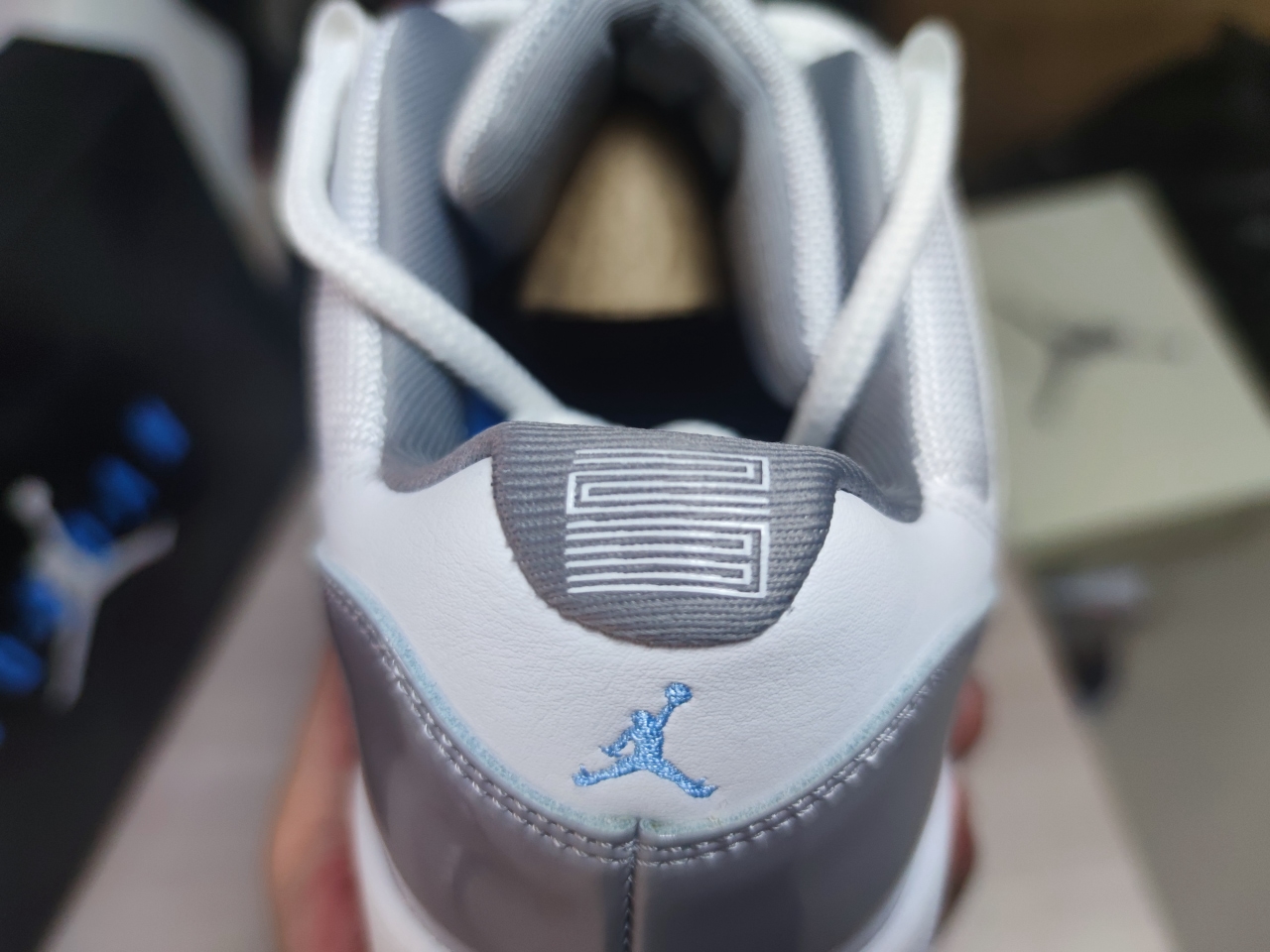 Jordan 11 Retro Low Cement Grey AV2187-140