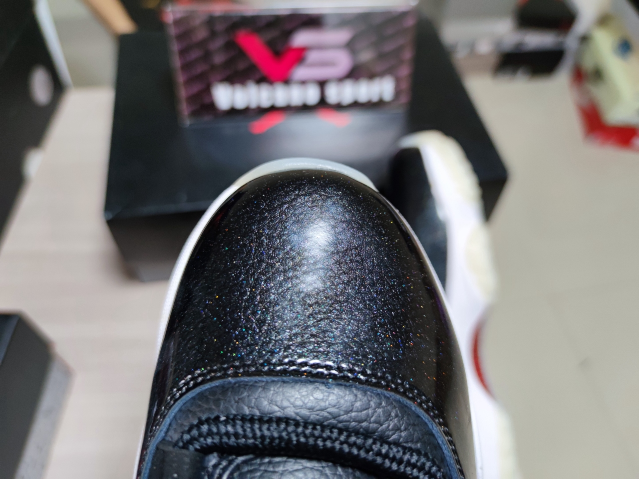 Jordan 11 Low 72-10 AV2187-001