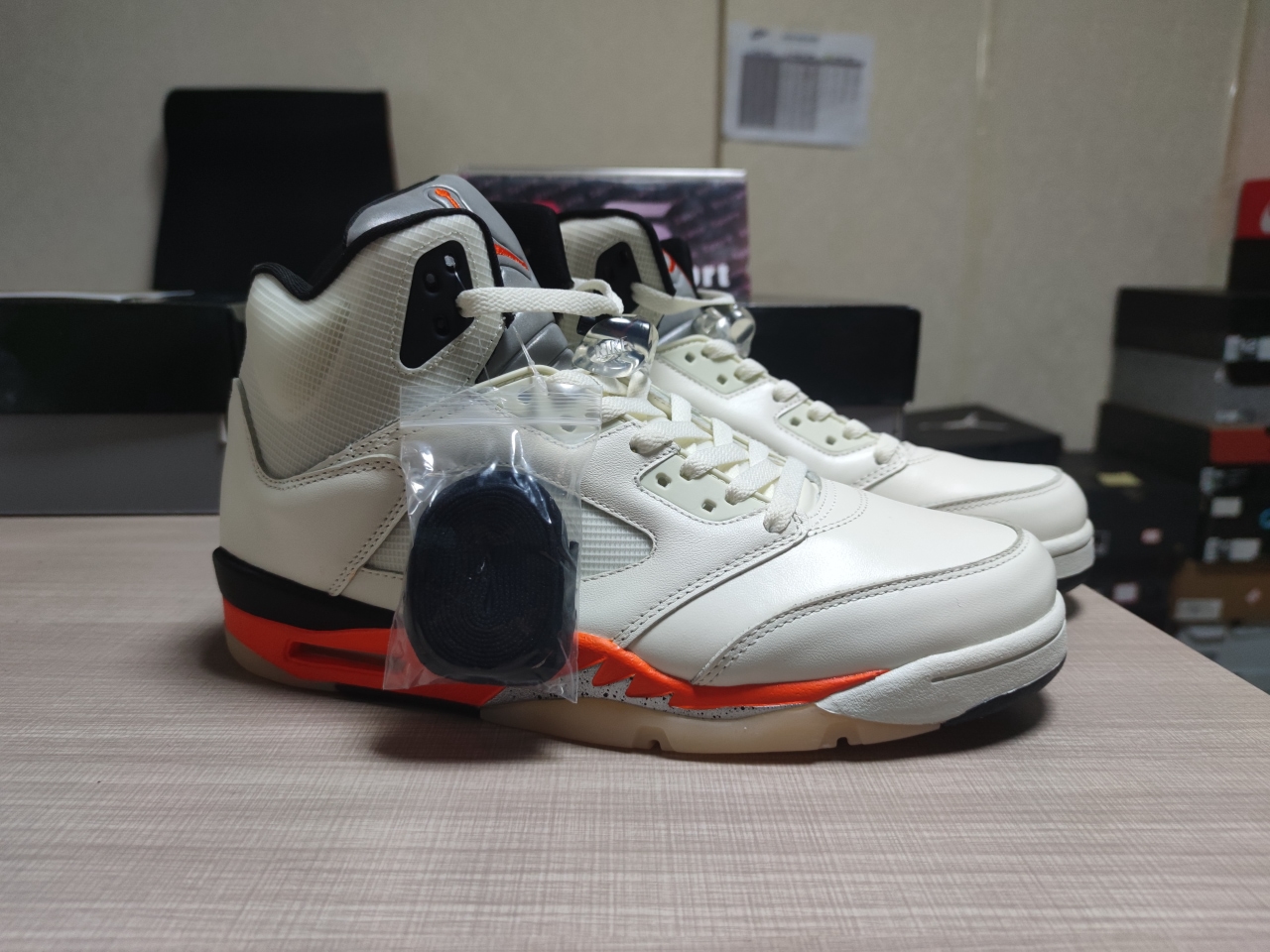 Jordan 5 Retro Shattered Backboard DC1060-100