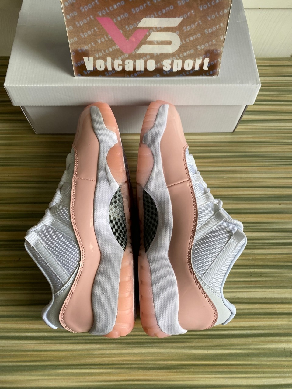 Jordan 11 Retro Low Legend Pink AH7860-160