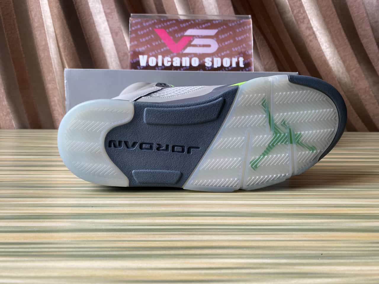 Jordan 5 Retro Green Bean DM9014-003