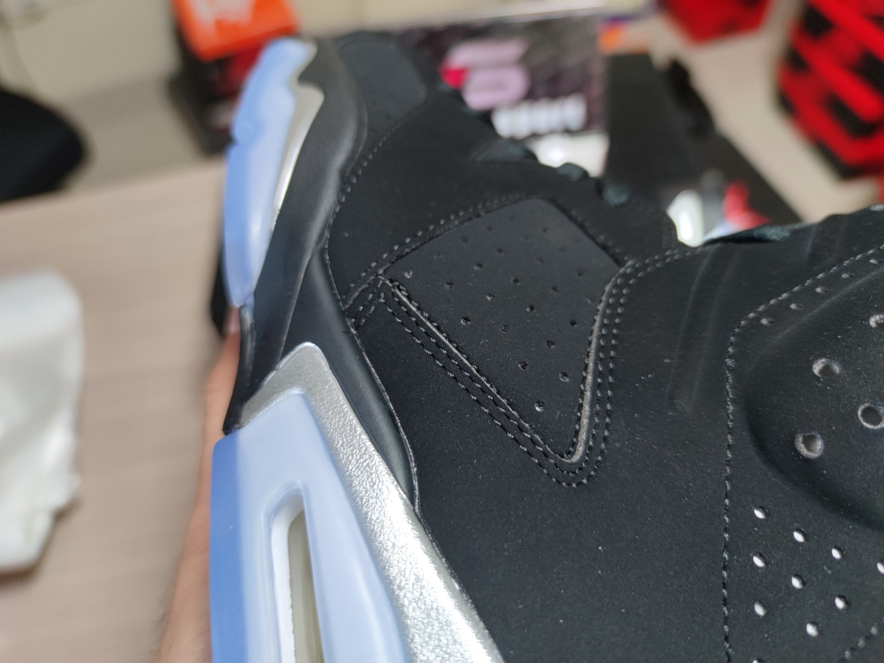 Jordan 6 “Metallic Silver” DX2836-001