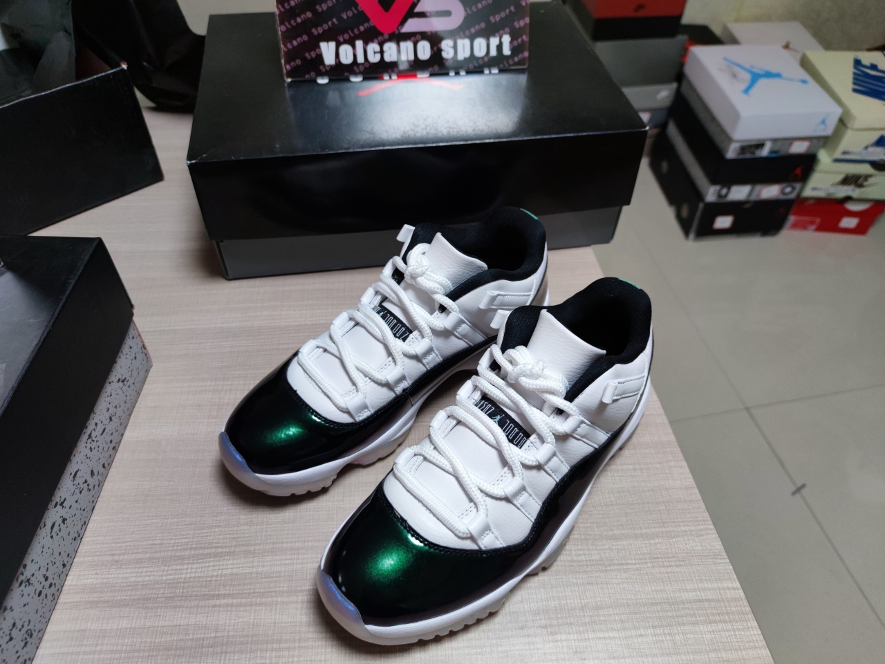 Jordan 11 Low “Iridescent” 528895-145