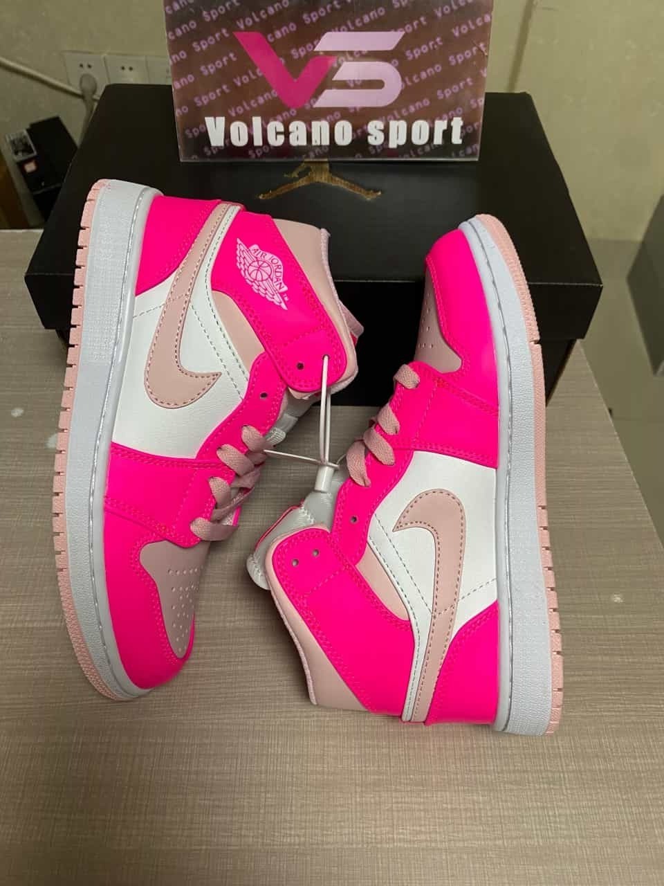 Jordan 1 Mid Fierce Pink FD8780-116