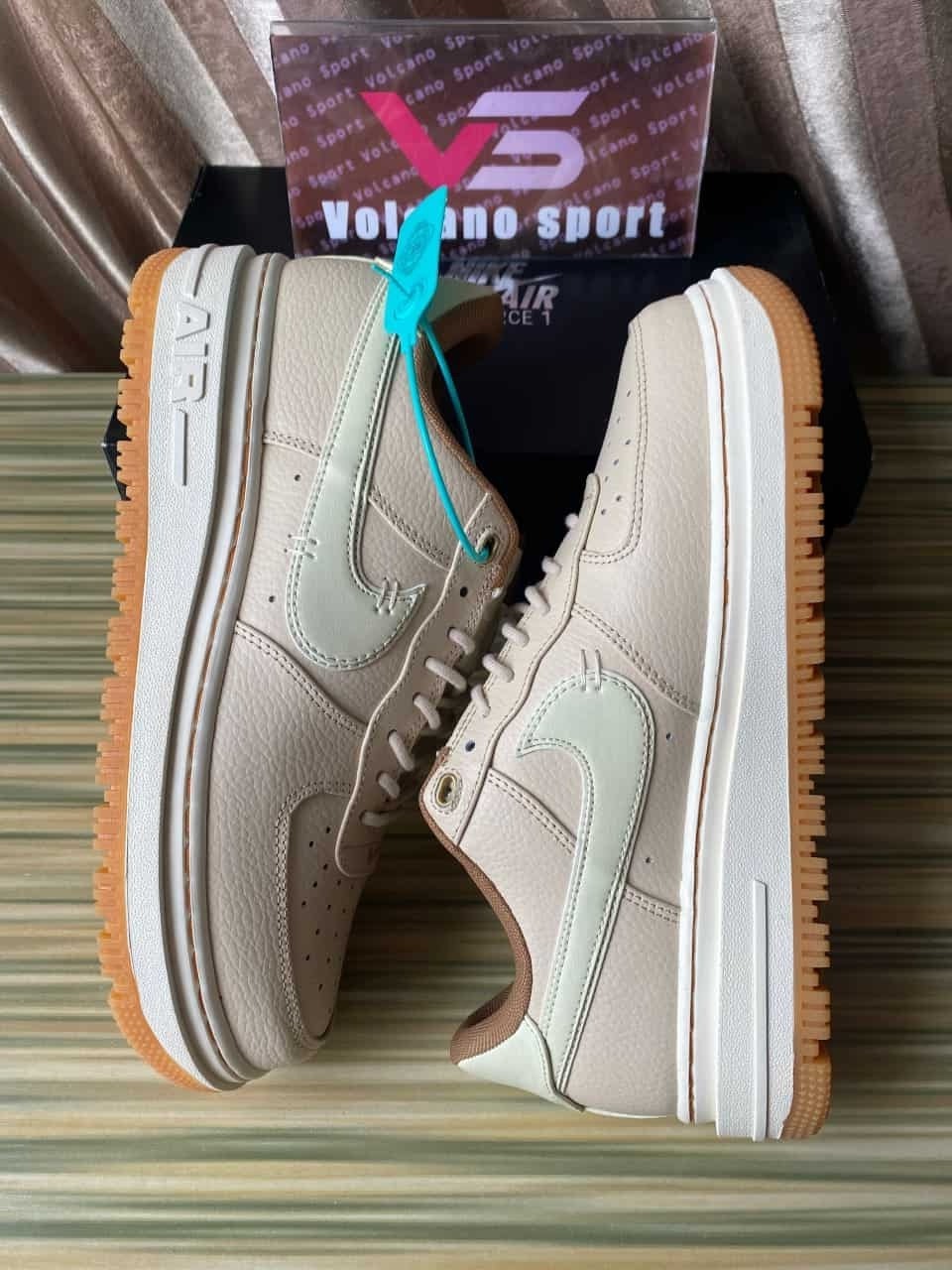 Air Force 1 Low Luxe Pearl White DB4109-200