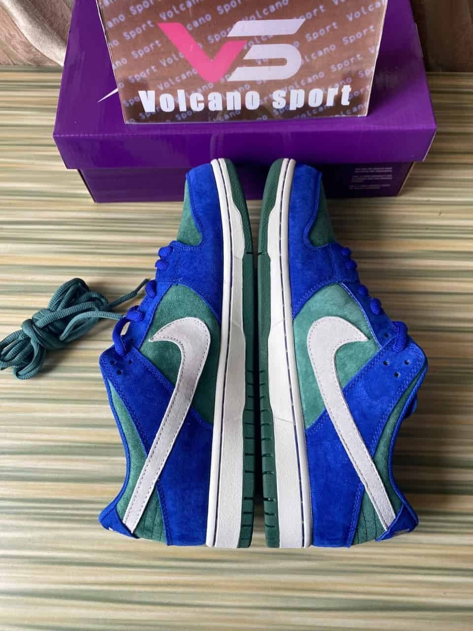 Nike SB Dunk Low Deep Royal Blue HF3704-400