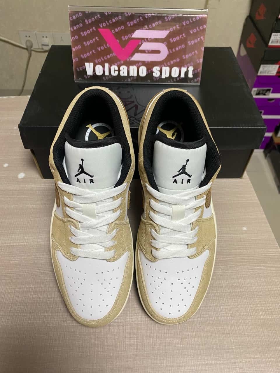 Jordan 1 Low SE Brown Elephant DZ4130-201