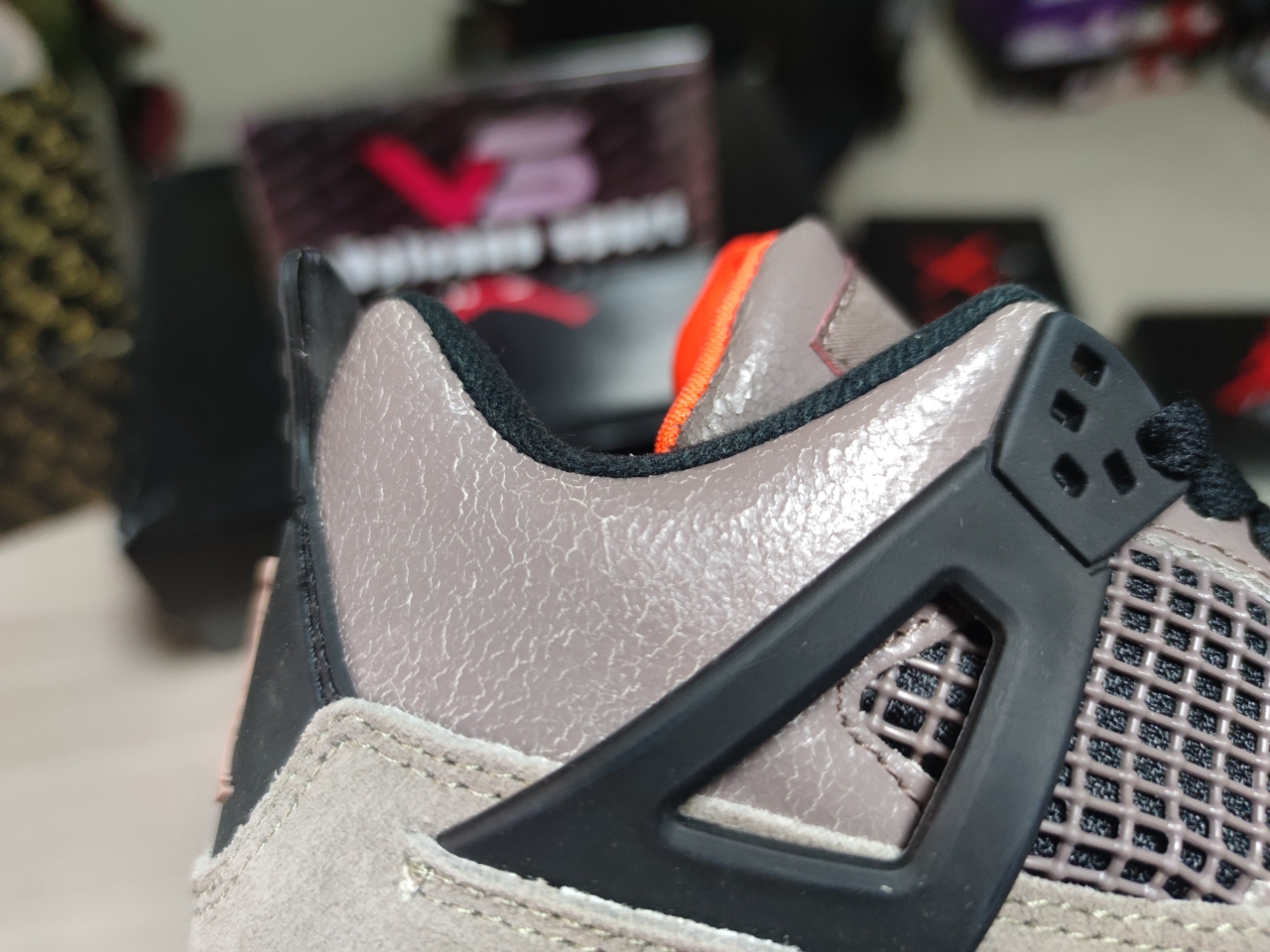 Jordan 4 Retro Taupe Haze DB0732-200