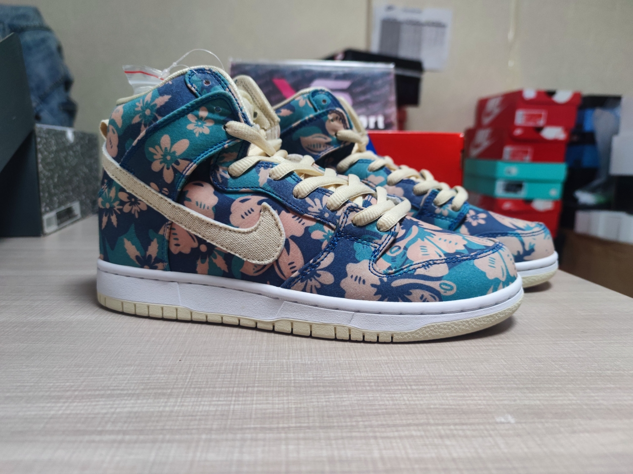 SB Dunk High Hawaii CZ2232-300