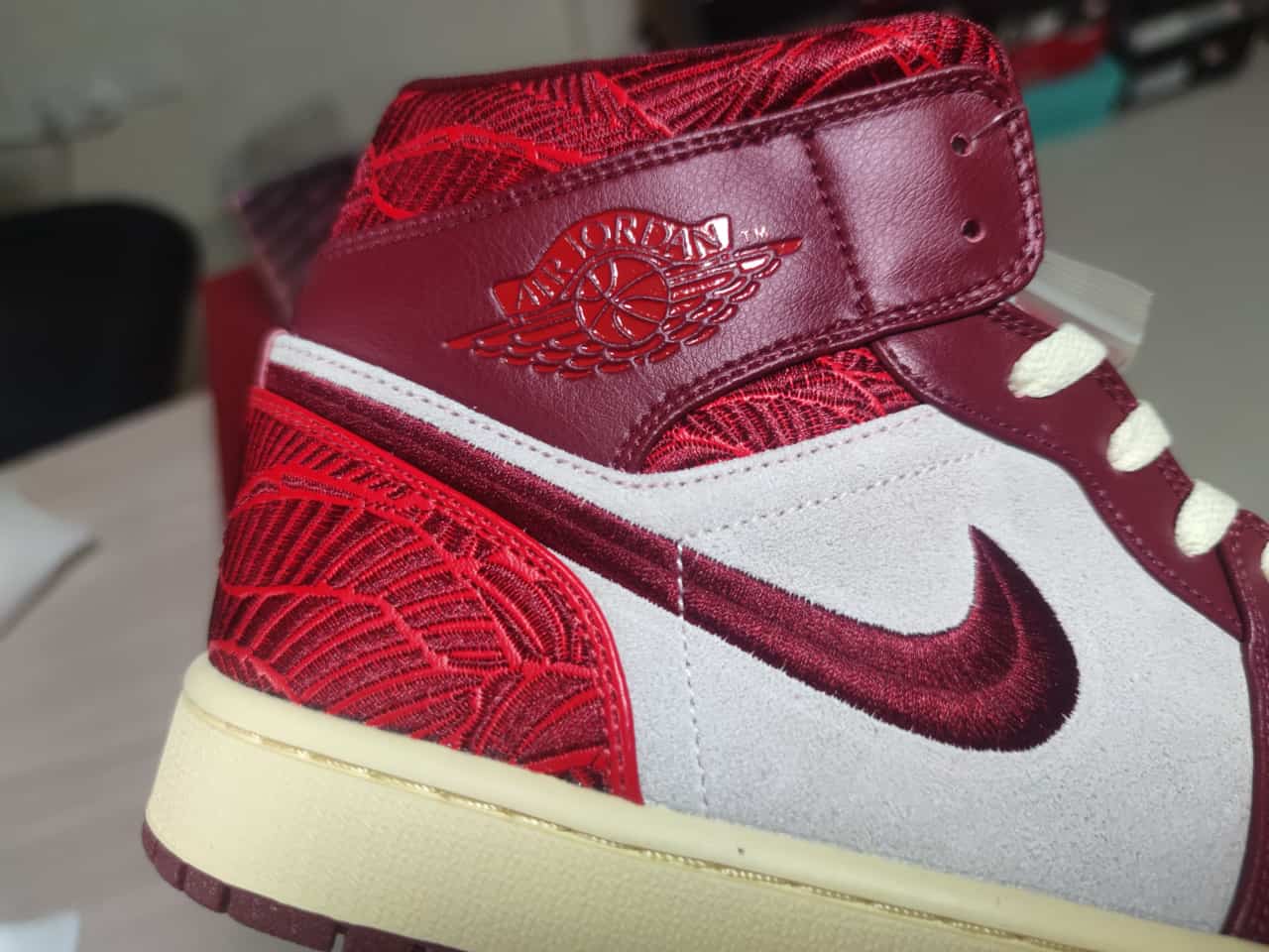 Jordan 1 Mid SE Tiki Leaf Team Red DZ2820-601