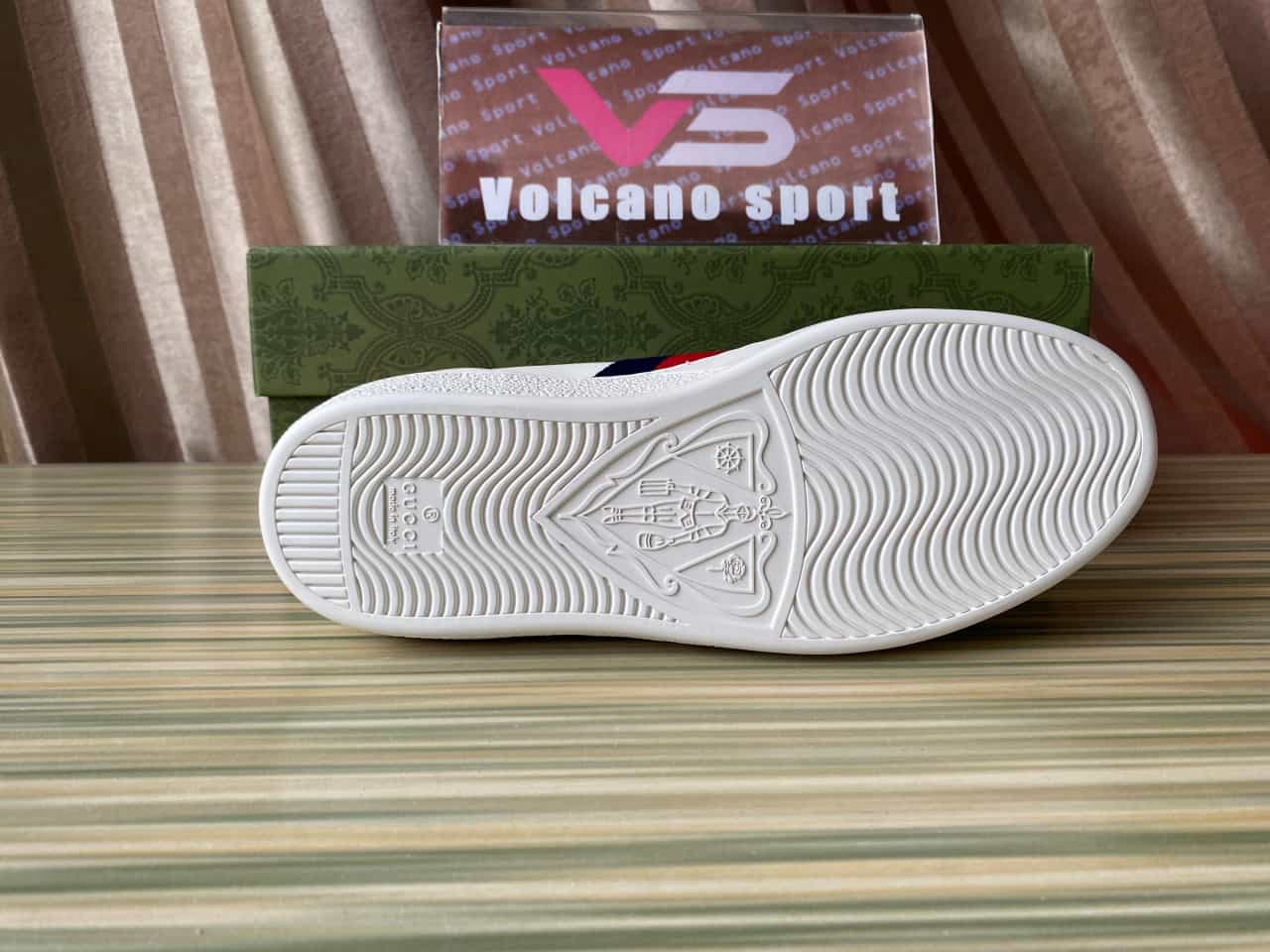 GUCCI Ace Loved Embroidered White Leather