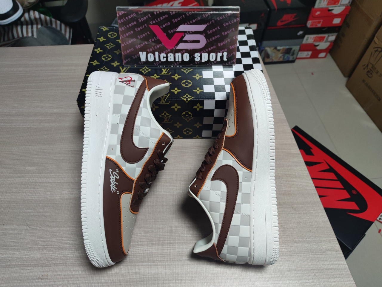LV x Air force 1 AQ4297 001